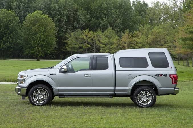 LEER 122 Truck Cap